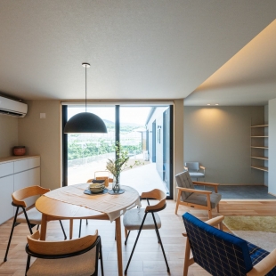 暮らしを嗜む大人の平屋