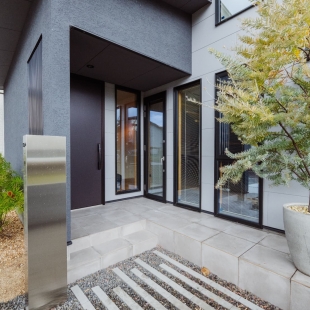 子育て中もお洒落に暮らすため、動線と収納にこだわった家