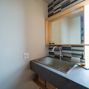 明るさと心地よさをもたらす吹抜けのある家