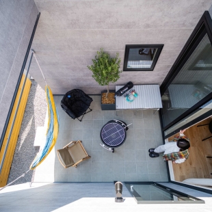 明るさと心地よさをもたらす吹抜けのある家