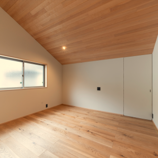 アーチ屋根の家