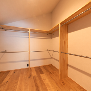 アーチ屋根の家